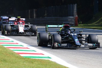 F1: Mercedes-fölény, McLaren-meglepetés Monzában