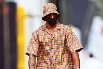 F1: Räikkönen is röhög Hamilton pizsamáján