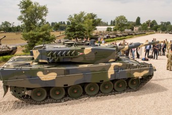 Harckocsikkal megpakolt katonai konvojra kell számítani a hazai utakon