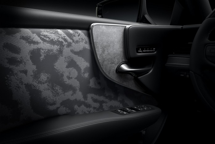 Finomabb lett, alig változott a Lexus LS 6