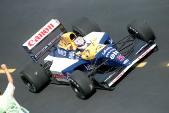 Vettel bajnoki F1-es autót vásárolt