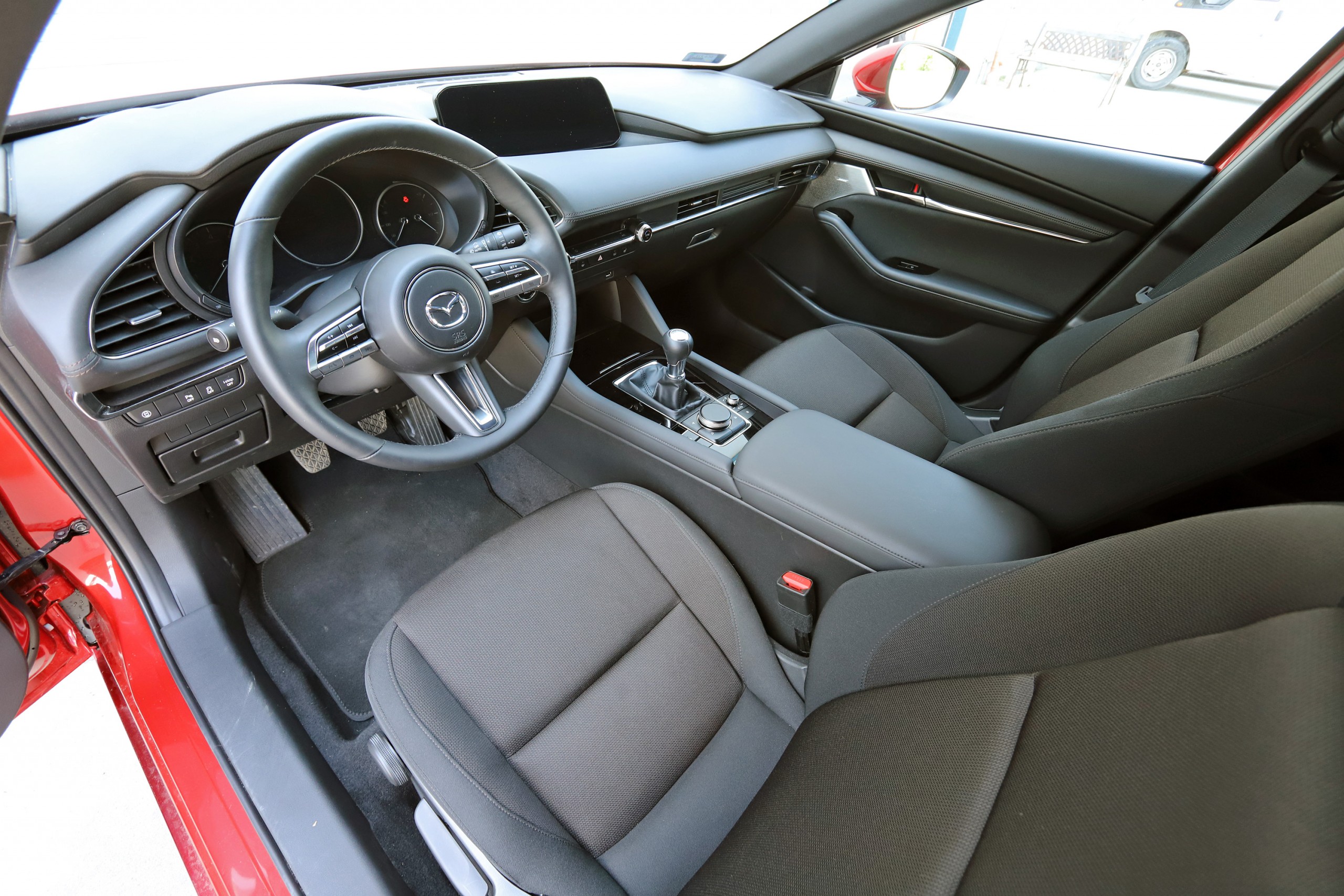 150 lóerős középút – Mazda3 G150 teszt 14