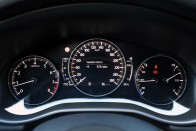 150 lóerős középút – Mazda3 G150 teszt 59