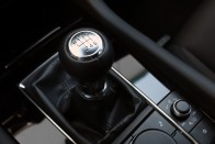 150 lóerős középút – Mazda3 G150 teszt 64