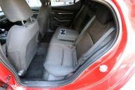 150 lóerős középút – Mazda3 G150 teszt 79