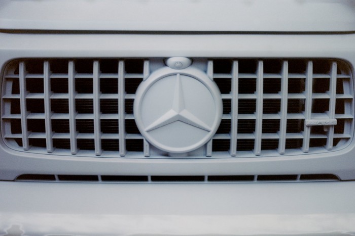 Extrém Mercedest tervezett a divatpápa 8