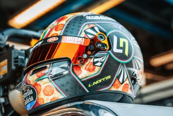 F1: Pizzát húz a fejére a McLaren-ifjonc