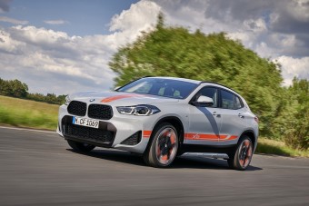Még egy kis stílus a BMW X2-nek