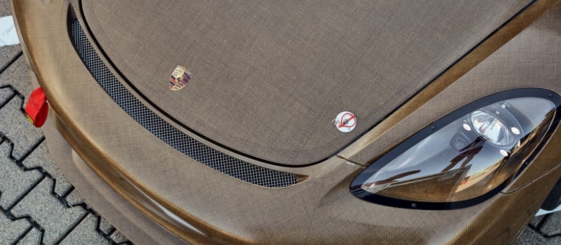 Versenyautó, újrahasznosítható anyagokból