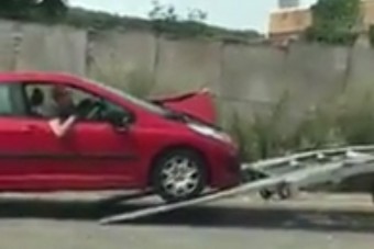 Nem kell ismerned az autókat ahhoz, hogy ekkora hülyeséget ne csinálj