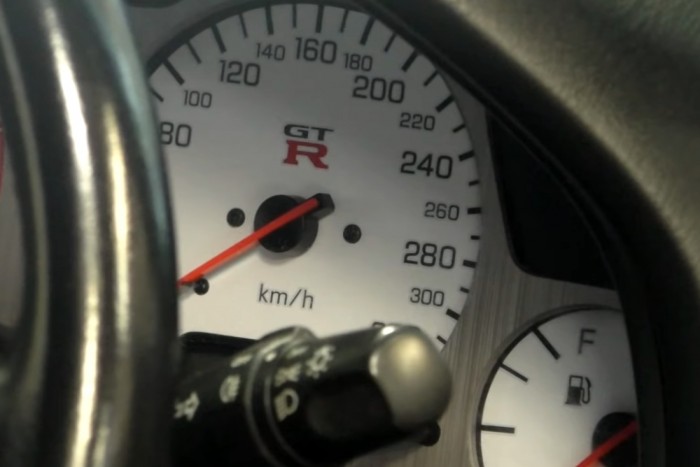 125 millióért itt van Paul Walker első Skyline-ja