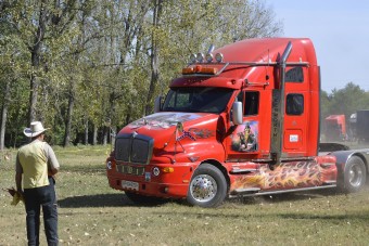 Off-road terepen csapatták az országúti nyergesekkel