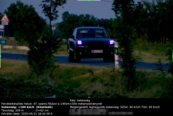 160-nal mértek be egy gyorshajtót Békéscsabánál, a rendőrök régi ismerőse