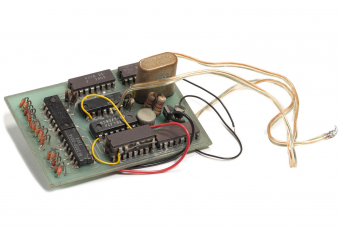 Vagyonokat érhet az Apple alapítóinak hackerkütyüje