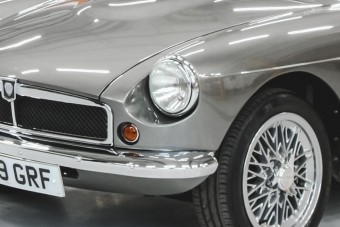 Vadonatúj veterán, villanymotorral