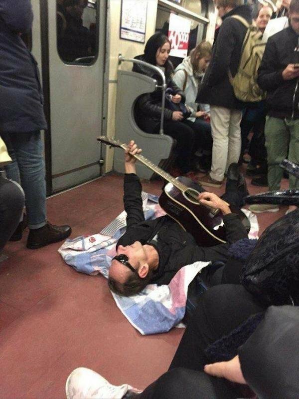 18 vicces fotó mutatja, mennyire durva arcok jöhetnek szembe a moszkvai metrón 2 18 vicces fotó mutatja, mennyire durva arcok jöhetnek szembe a moszkvai metrón 2