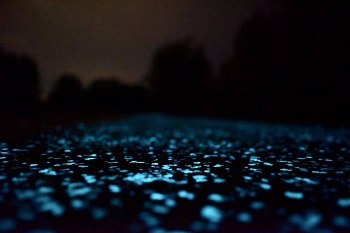 Mesebeli, éjszaka világító bringautat adtak át Esztergomnál 1