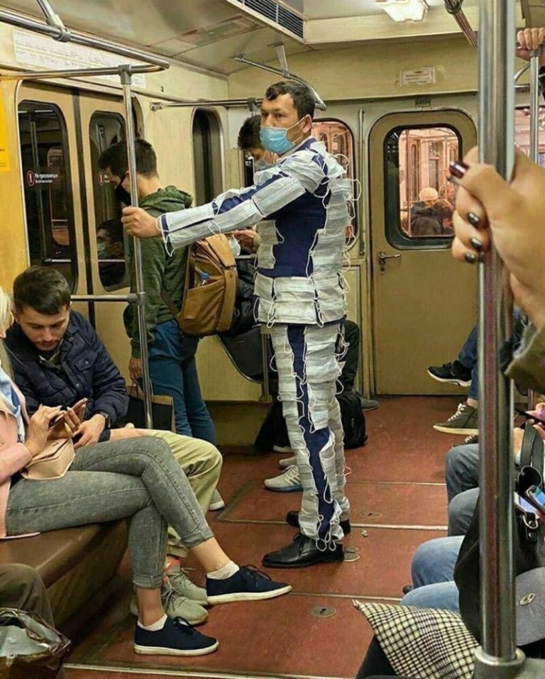 18 vicces fotó mutatja, mennyire durva arcok jöhetnek szembe a moszkvai metrón 14 18 vicces fotó mutatja, mennyire durva arcok jöhetnek szembe a moszkvai metrón 14