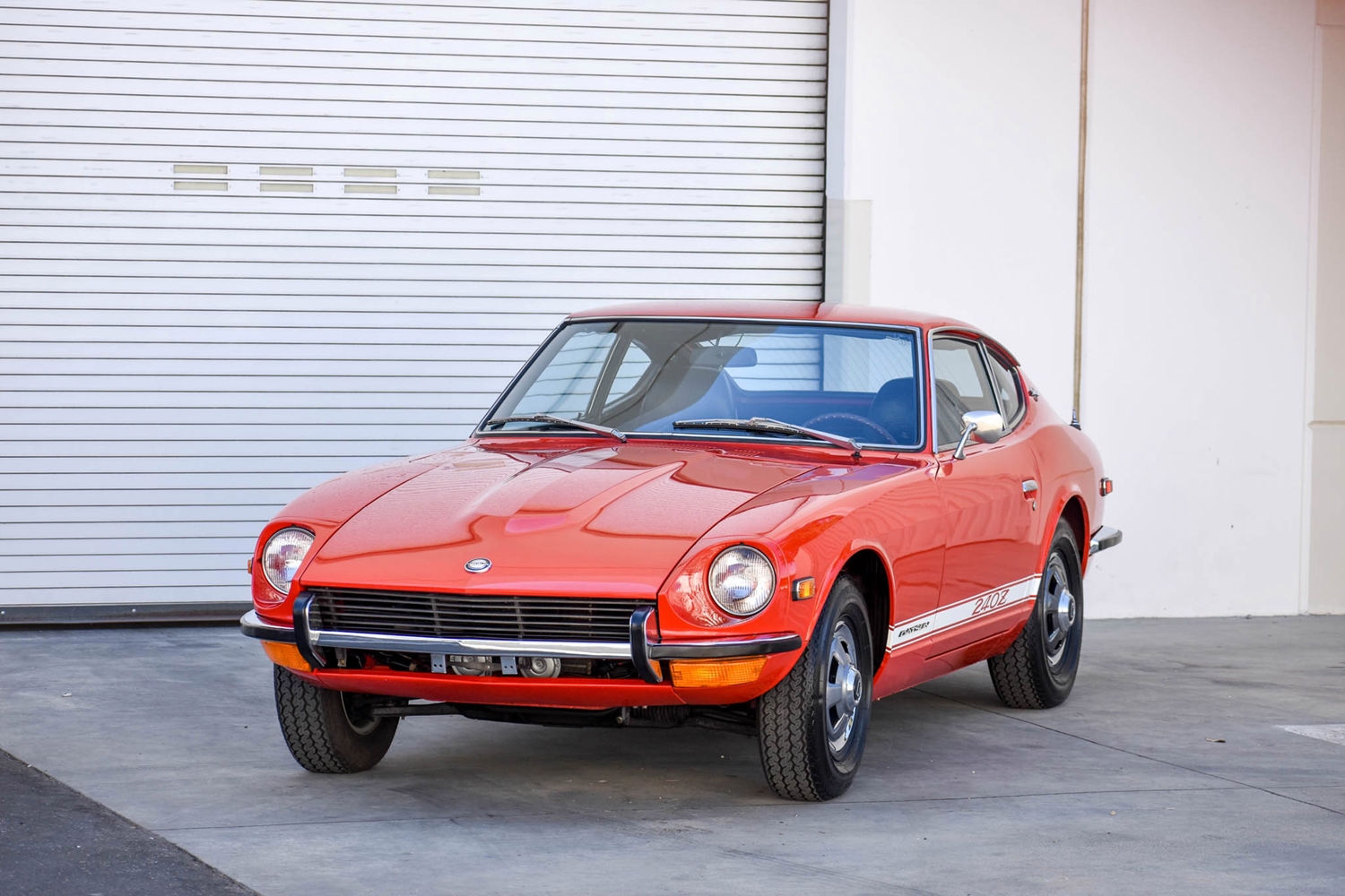 Elképesztő érték a hibátlan, piros Datsun 240Z 7