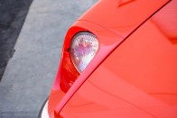 Elképesztő érték a hibátlan, piros Datsun 240Z 28