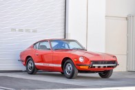 Elképesztő érték a hibátlan, piros Datsun 240Z 23