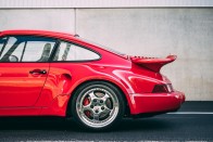 Minden idők egyik legritkább 911-ese a 964 Turbo S 28