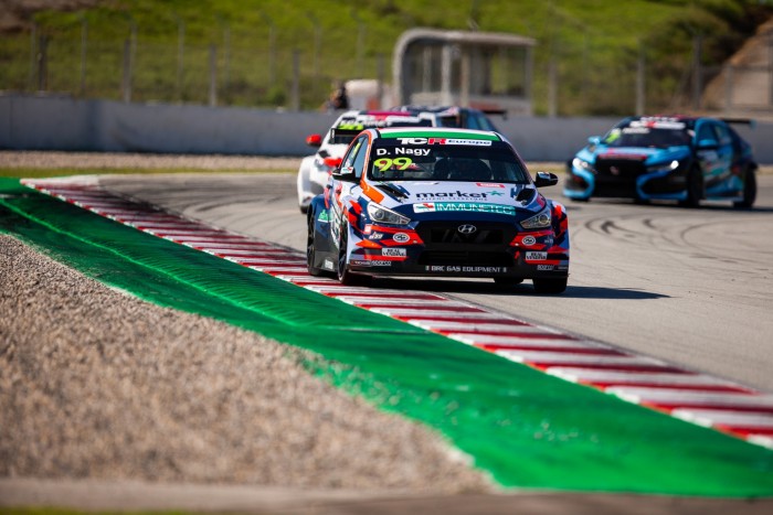 Vezető helyről ütötték ki Micheliszt a horrorbukást is hozó szlovák hétvégén 3