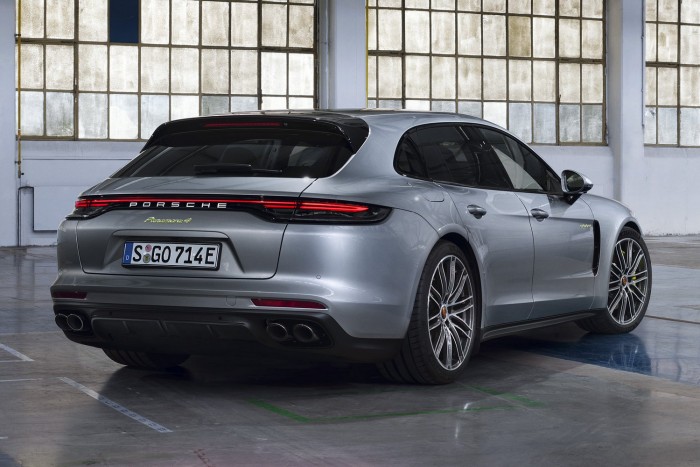 Méregerős csúcshibrid a Porschétől 20 Méregerős csúcshibrid a Porschétől 20
