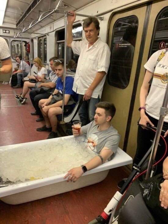 18 vicces fotó mutatja, mennyire durva arcok jöhetnek szembe a moszkvai metrón 1 18 vicces fotó mutatja, mennyire durva arcok jöhetnek szembe a moszkvai metrón 1