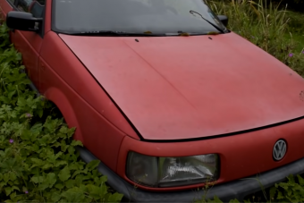 Vajon beindul a 17 éve egy réten álló öreg dízel Passat?