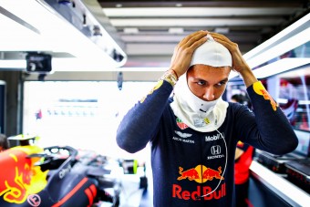 F1: Albont nem zavarják a pletykák