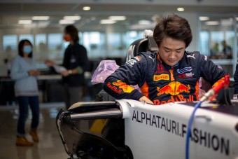 F1: Japán pilótát próbál ki a Red Bull