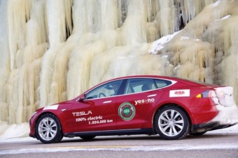 Elon Musk is rajta tartja a szemét ezen az 1,2 millió km-t futott Teslán