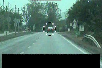 Durva gyorshajtót kaptak el a rendőrök, még a kocsija sem volt rendben