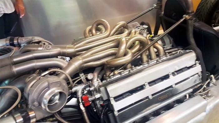 Két klasszikus Supra-blokkból építettek V12-es erőművet 6