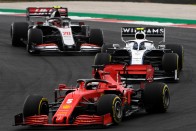 F1: Vettel célozgatott, a főnök durván helyretette 1