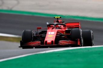 Leclerc: Jó úton jár a Ferrari