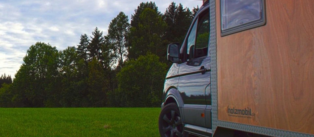 Királyi kényelem fogad ebben a lakóautóban