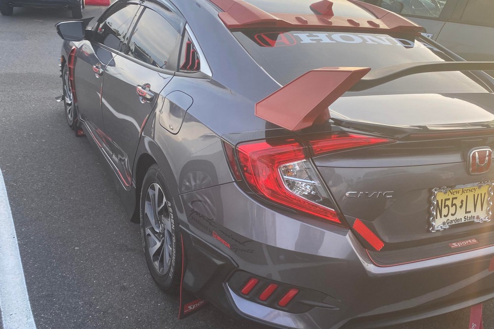 Borzasztó tuning vagy megérte ráönteni a pénzt? – Honda Civic 2 | Vezess Borzasztó tuning vagy megérte ráönteni a pénzt? – Honda Civic 2