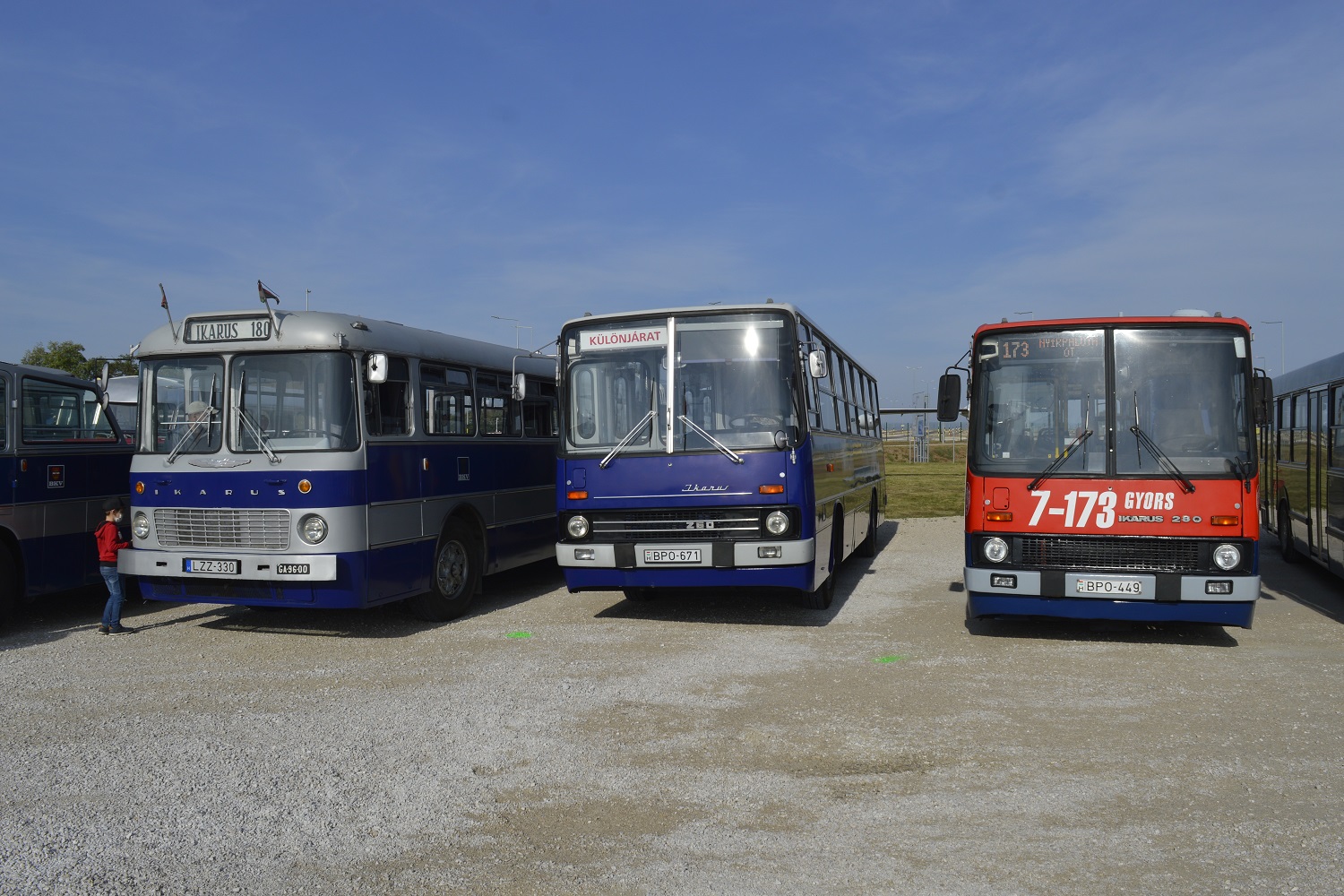 Te tudtad, miért ilyen színűek a budapesti buszok? 13