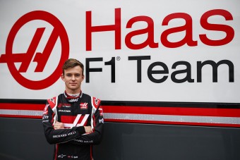 F1: A Haas nem számol a Ferrari-ifjonccal