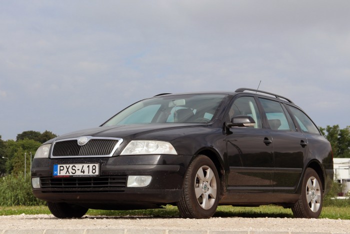 Használt autó – Egy visszatekert órás extaxi, 985 000 kilométerrel 1 Használt autó – Egy visszatekert órás extaxi, 985 000 kilométerrel 1