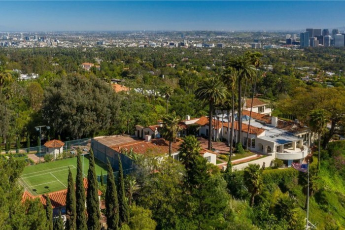 Ilyen luxusban él a kosárlabda élő legendája