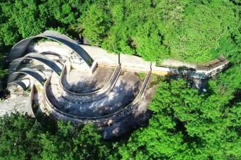 Így néz ki a levegőből a lepusztult lepencei strand