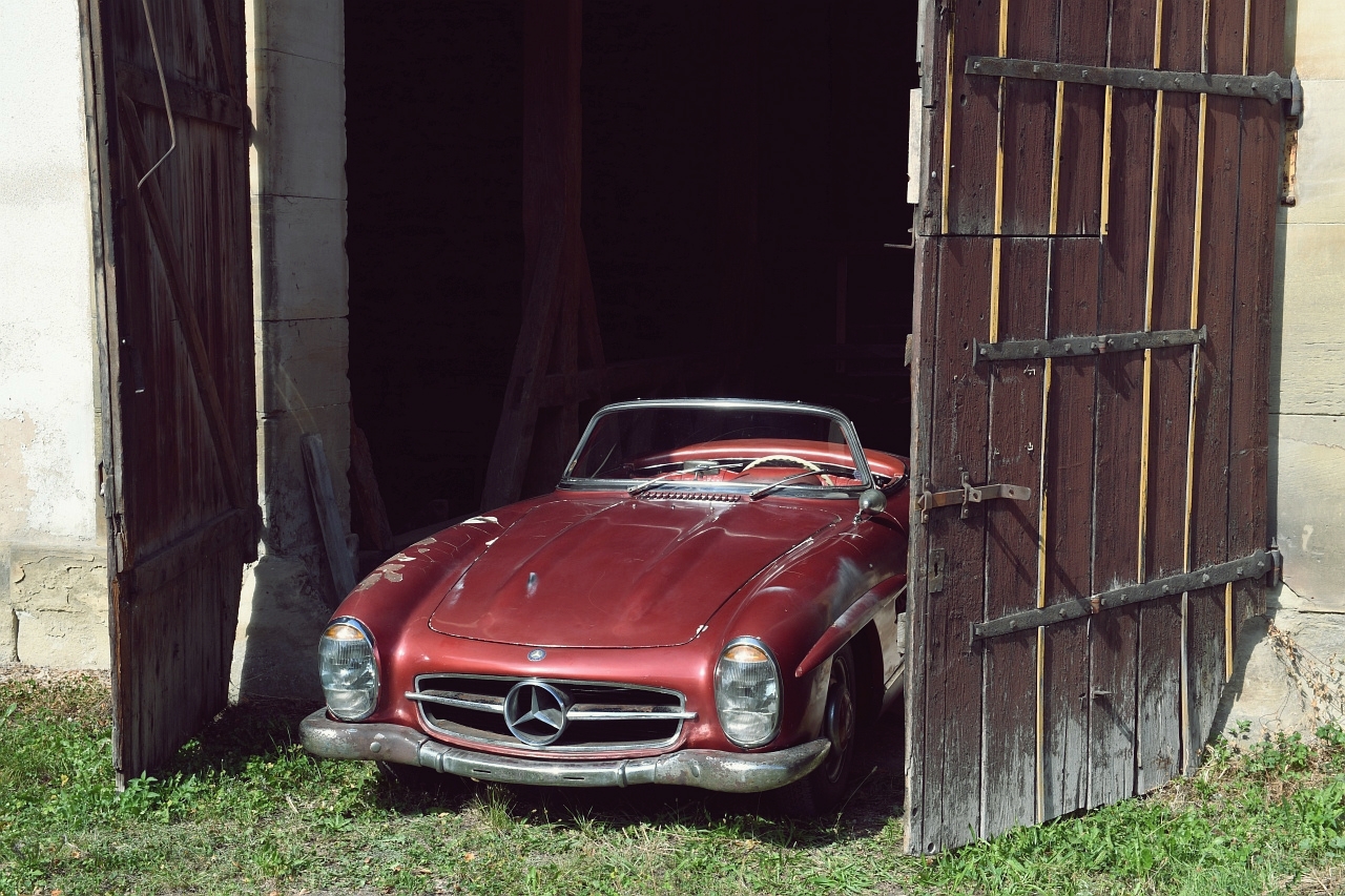 Gyönyörű, patinás 300 SL Roadster bukkant elő a francia pajtából 11