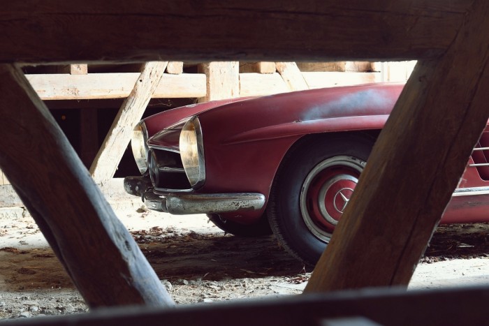Gyönyörű, patinás 300 SL Roadster bukkant elő a francia pajtából 8