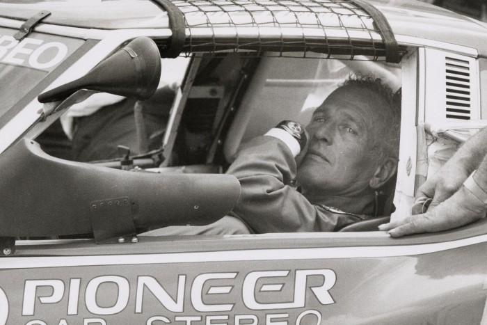 Legendás filmes órák kerülnek kalapács alá