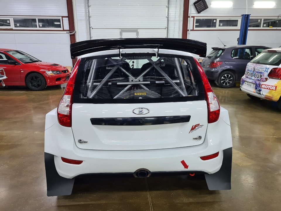 Kőkemény raligépet faragtak a legolcsóbb Ladából 5