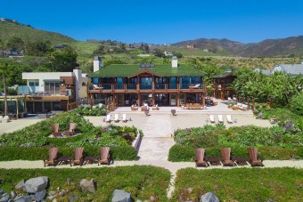 Tiéd lehet a villa, ahol James Bond is lakott