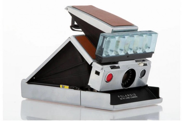 Milliókért kelt el Andy Warhol fényképezője 1